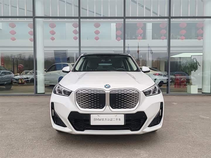 Фото 2 - BMW iX1