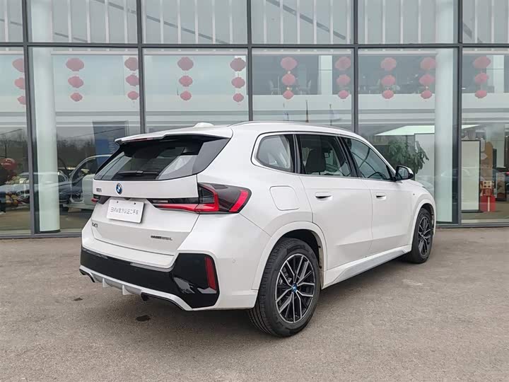 Фото 5 - BMW iX1