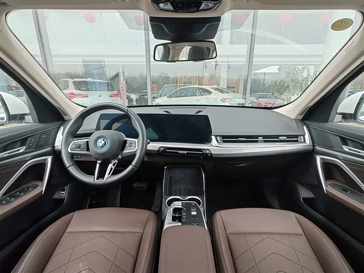 Фото 7 - BMW iX1