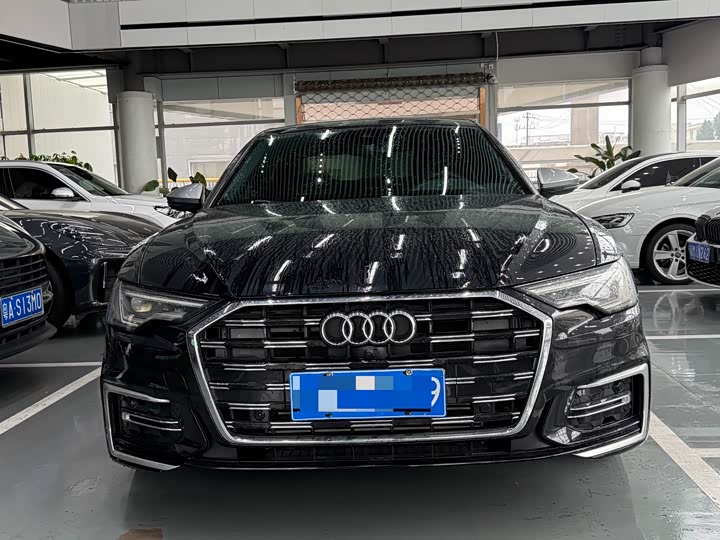 Фото 2 - Audi A6L