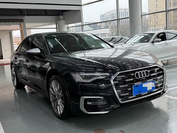 Фото 3 - Audi A6L