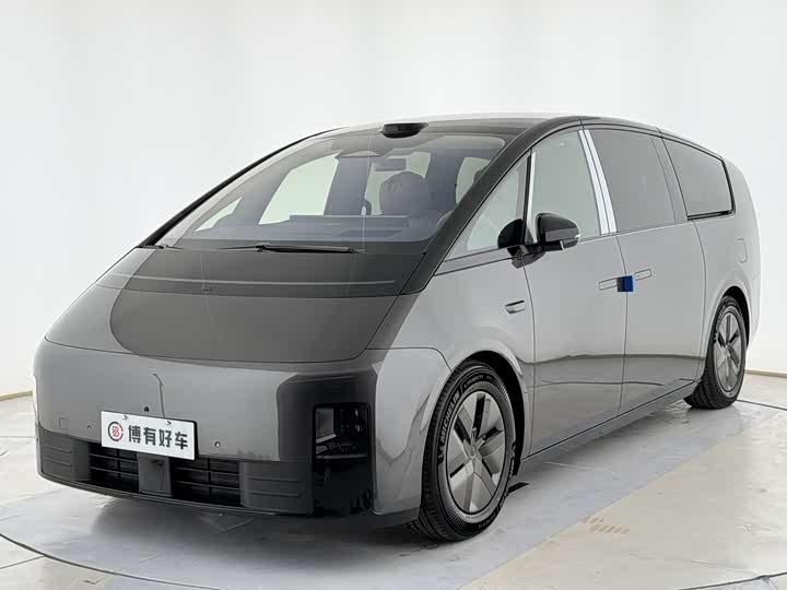 Фото 1 - LiXiang Mega