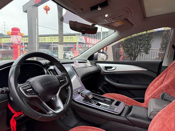 Фото 5 - Roewe i6 Max EV