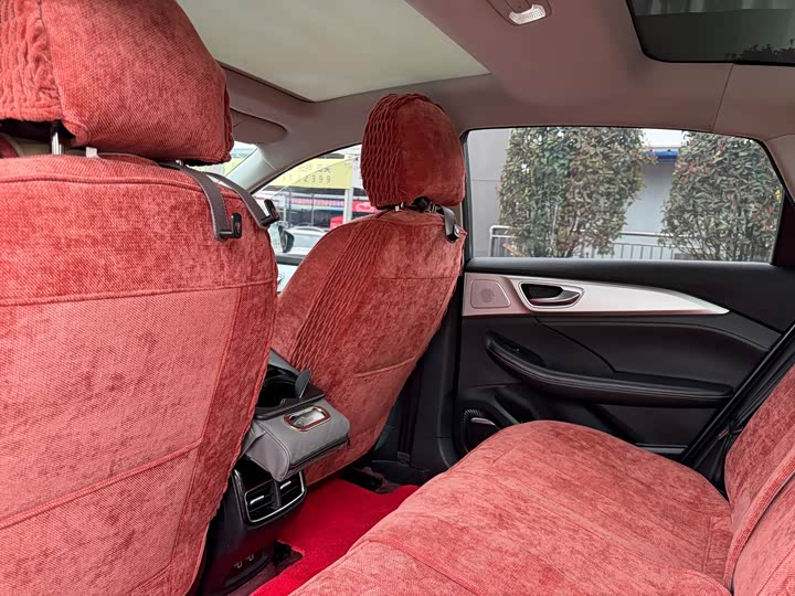 Фото 6 - Roewe i6 Max EV