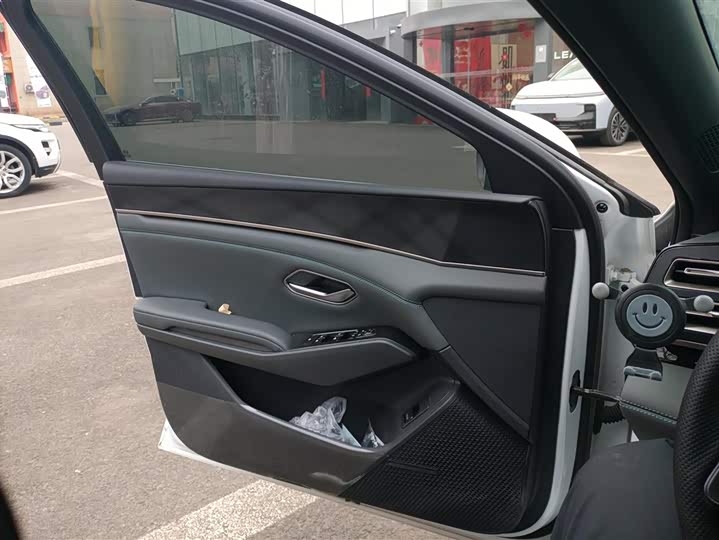 Фото 7 - BYD Qin L