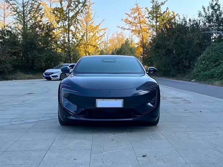 Фото 2 - Avatr 12