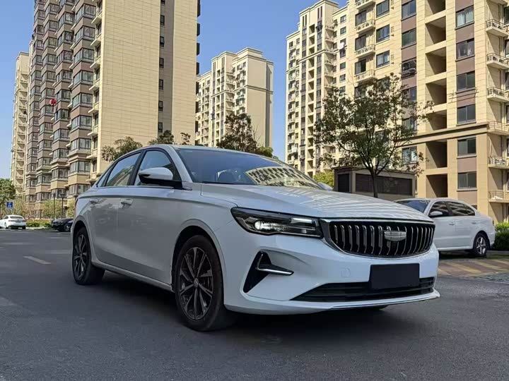 Фото 2 - Geely Emgrand