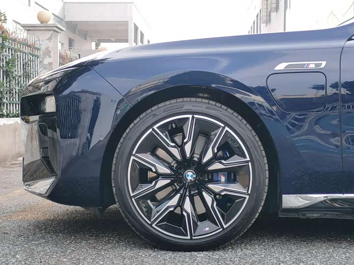 Фото 7 - BMW 7 Series Hybrid