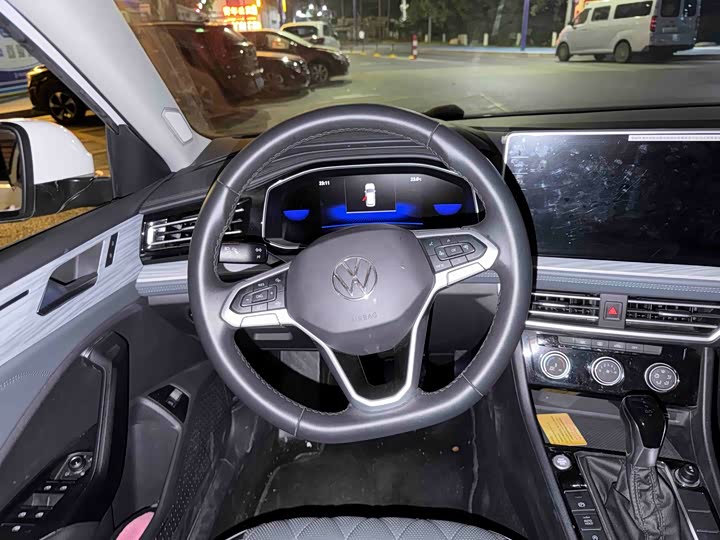 Фото 4 - Volkswagen Sagitar L