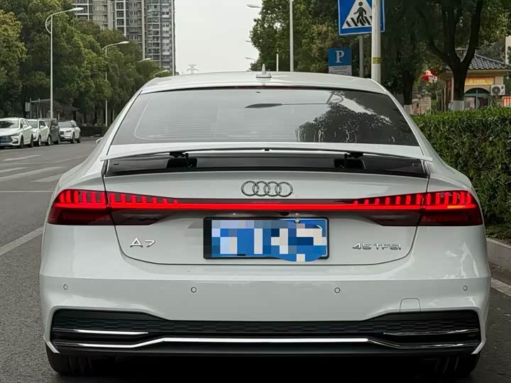 Фото 3 - Audi A7