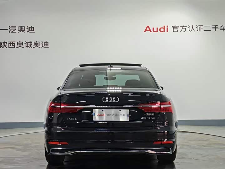 Фото 5 - Audi A6L
