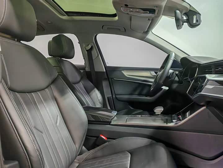 Фото 8 - Audi A6L