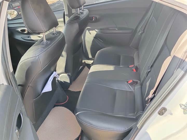 Фото 6 - Toyota Vios