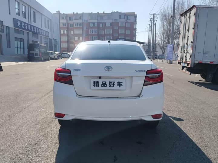 Фото 9 - Toyota Vios