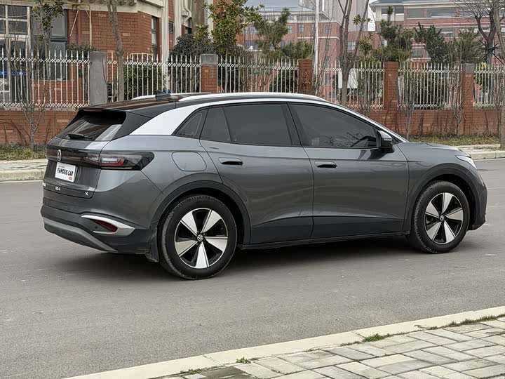 Photo 4 - Volkswagen ID.4 X