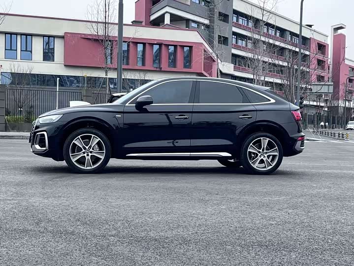 Фото 3 - Audi Q5L Sportback