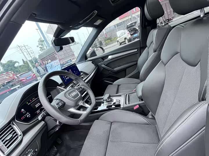 Фото 4 - Audi Q5L Sportback