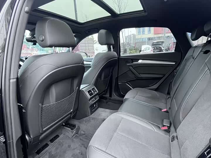 Фото 5 - Audi Q5L Sportback