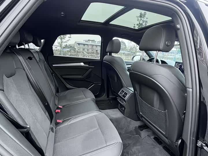 Фото 7 - Audi Q5L Sportback