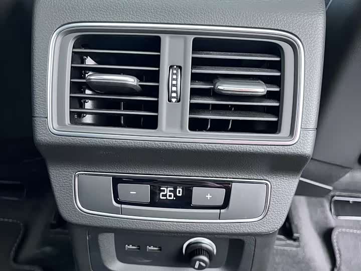 Фото 9 - Audi Q5L Sportback