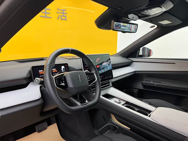 Photo 4 - Polestar 4