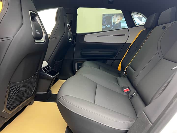 Photo 8 - Polestar 4