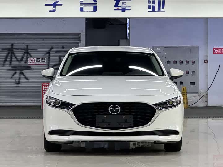 Photo 2 - Mazda 3 (Axela)