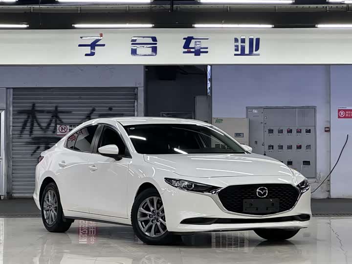 Photo 3 - Mazda 3 (Axela)