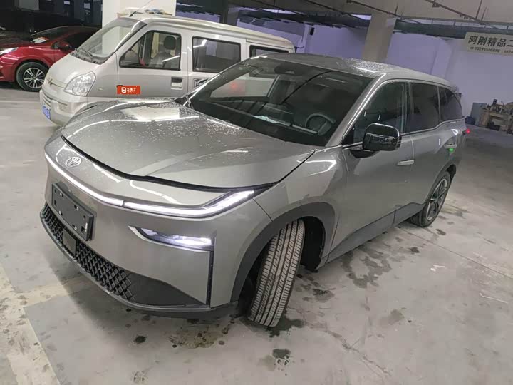 Photo 1 - Toyota bZ3X