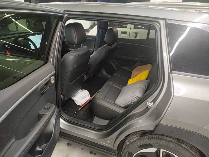 Photo 6 - Toyota bZ3X