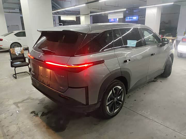 Photo 9 - Toyota bZ3X