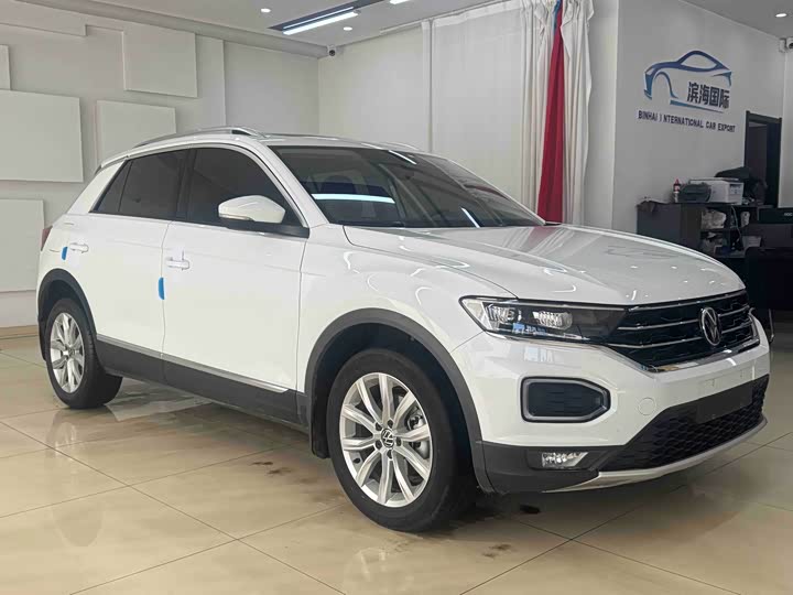 Фото 3 - Volkswagen T-Roc