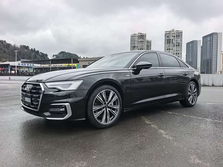 Фото 1 - Audi A6L