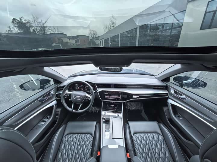 Фото 5 - Audi A6L