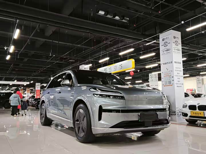 Фото 3 - Nio Onvo L90