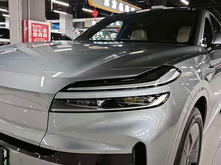 Фото 4 - Nio Onvo L90