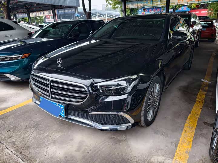 Photo 2 - Mercedes-Benz E-Class