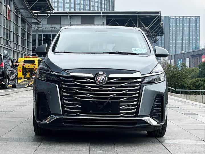 Фото 2 - Buick GL8 ES