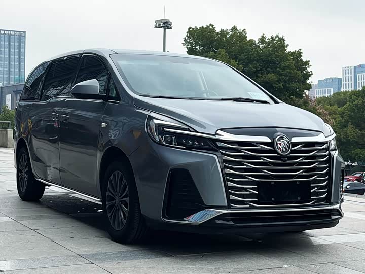 Фото 3 - Buick GL8 ES