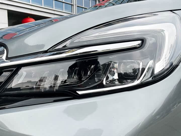 Фото 9 - Buick GL8 ES