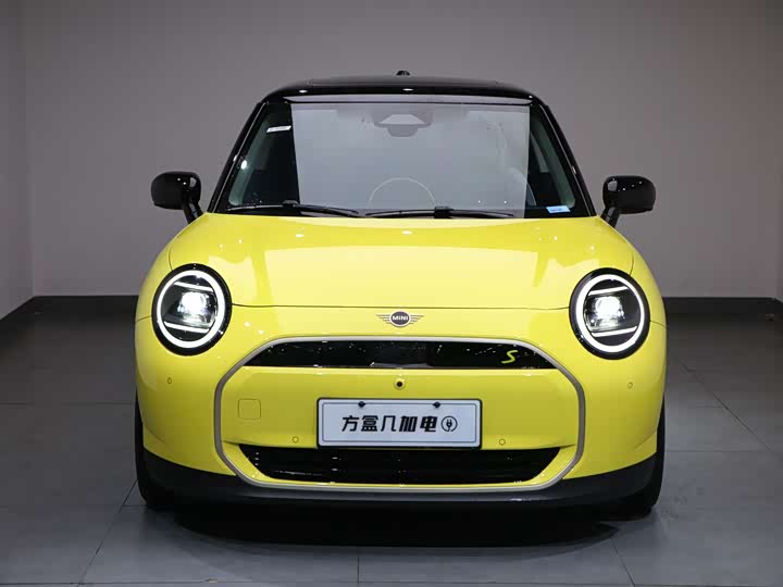 Photo 3 - Mini Cooper