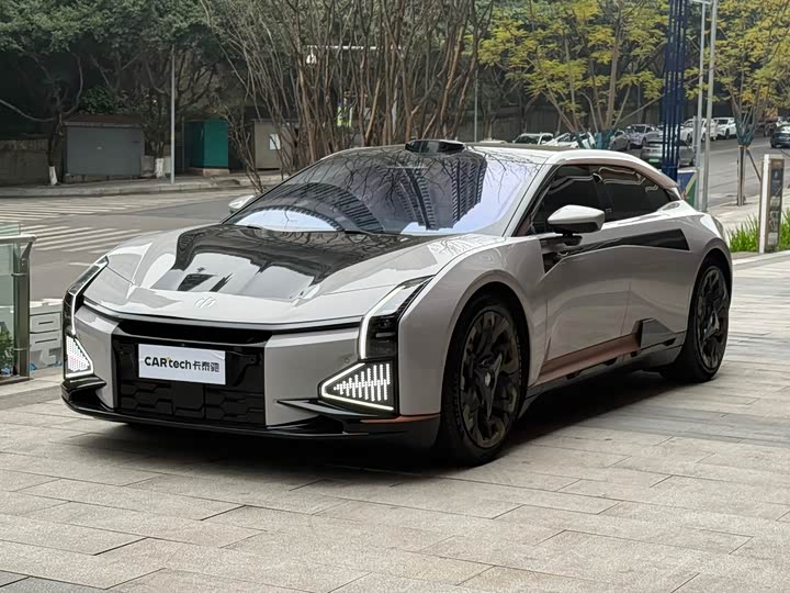 Фото 1 - HiPhi Z