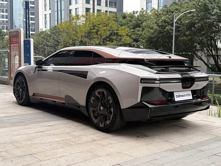 Фото 3 - HiPhi Z