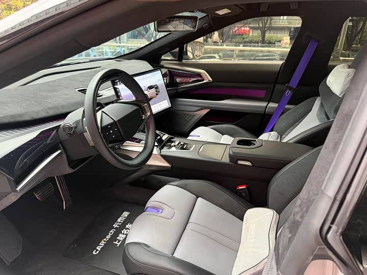 Фото 9 - HiPhi Z