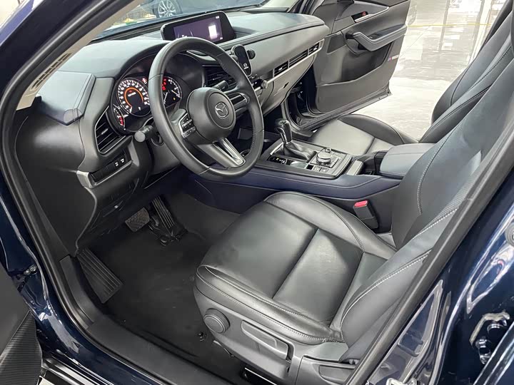 Photo 6 - Mazda CX-30