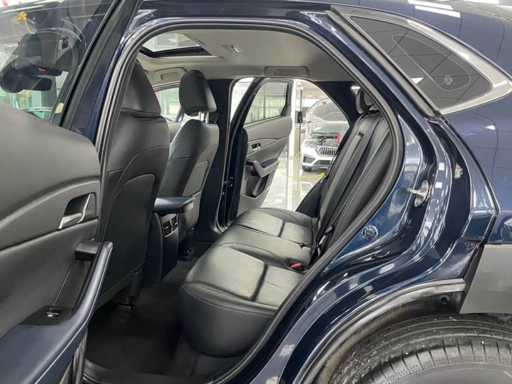 Photo 7 - Mazda CX-30