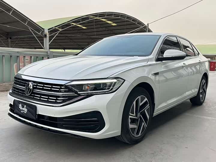 Фото 1 - Volkswagen Sagitar L