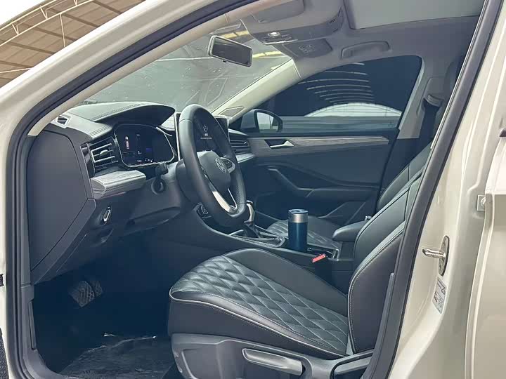 Фото 7 - Volkswagen Sagitar L