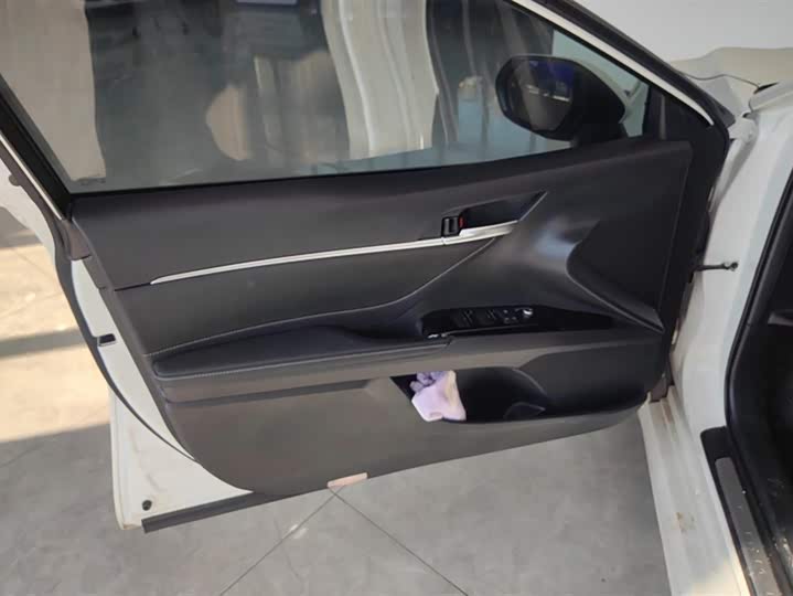 Фото 7 - Toyota Camry