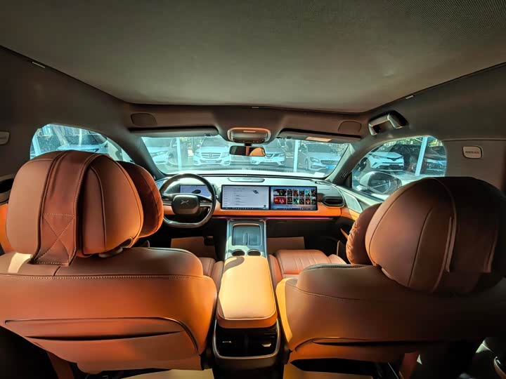 Фото 8 - XPeng G9